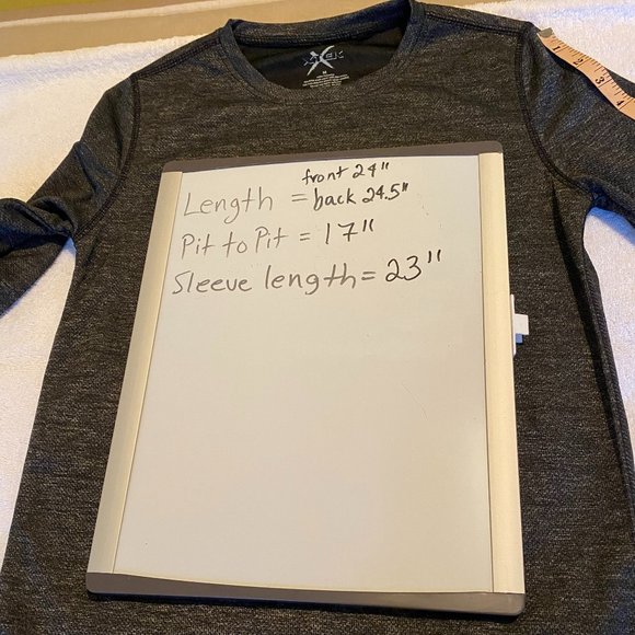 Long-sleeved activewear top - Picture 4 of 4